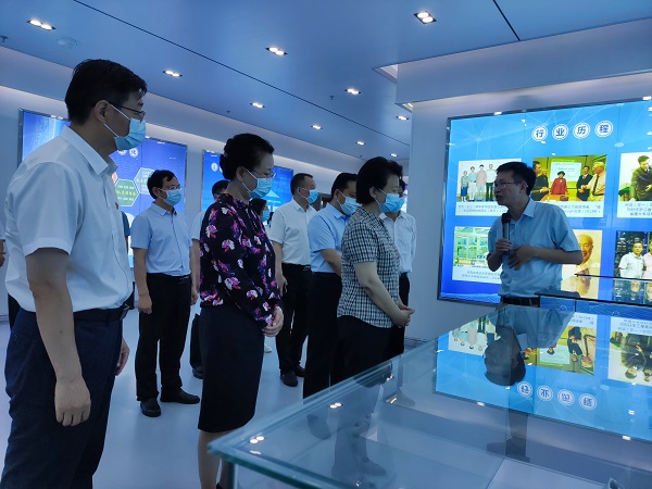 河南省人大常委會黨組書記、副主任趙素萍一行到克能新能源調(diào)研（2021年7月6日）